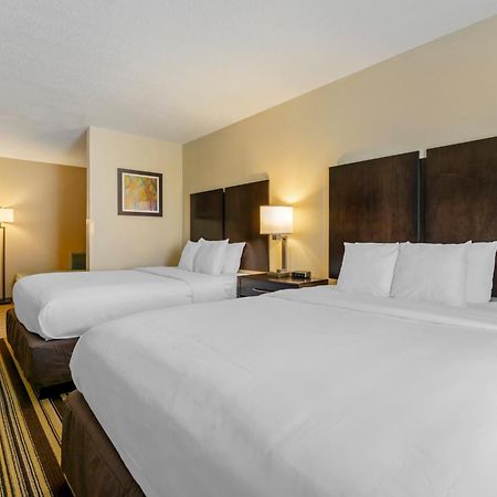 Comfort Inn & Suites Triadelphia Экстерьер фото