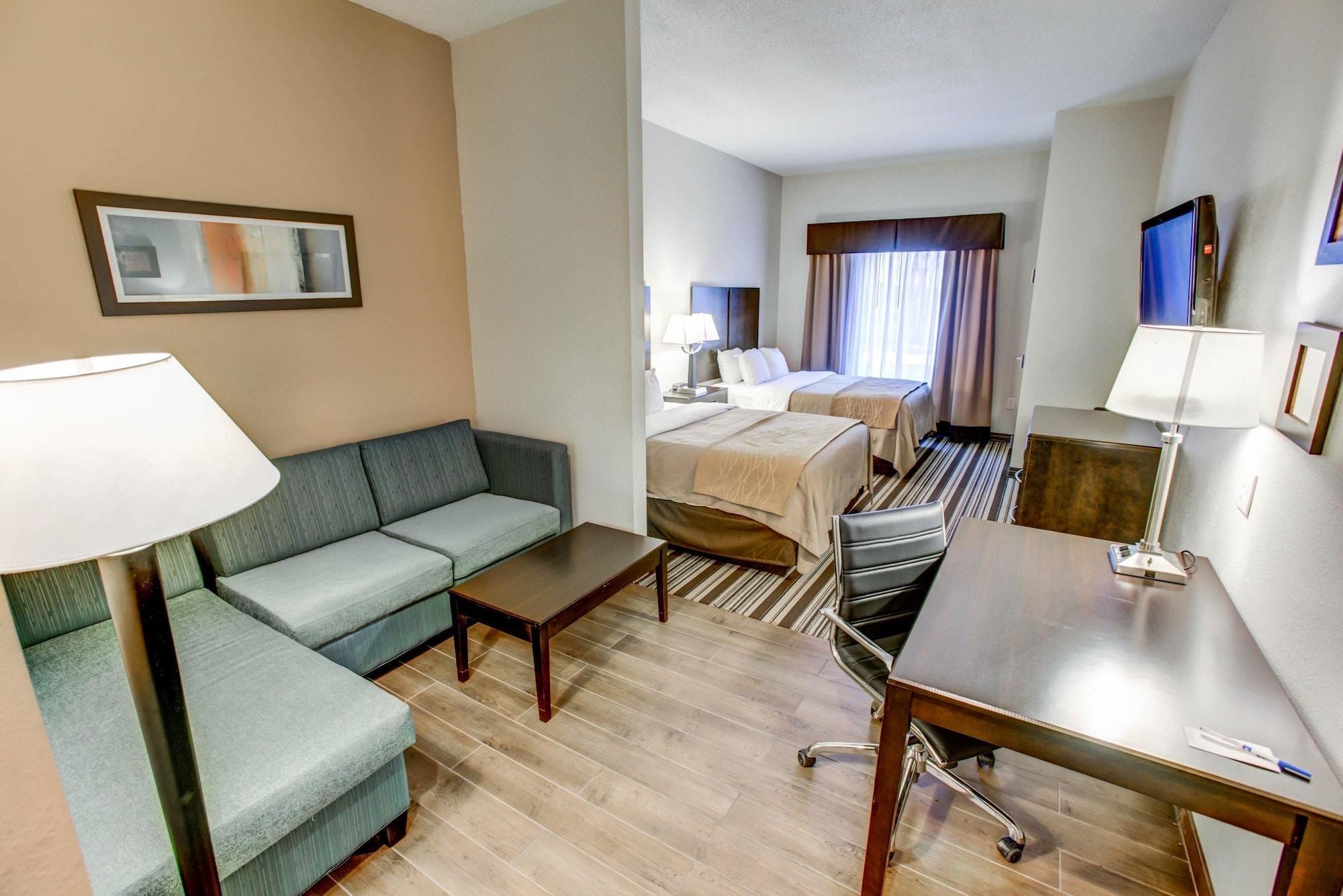 Comfort Inn & Suites Triadelphia Экстерьер фото