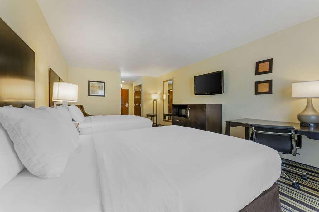Comfort Inn & Suites Triadelphia Номер фото