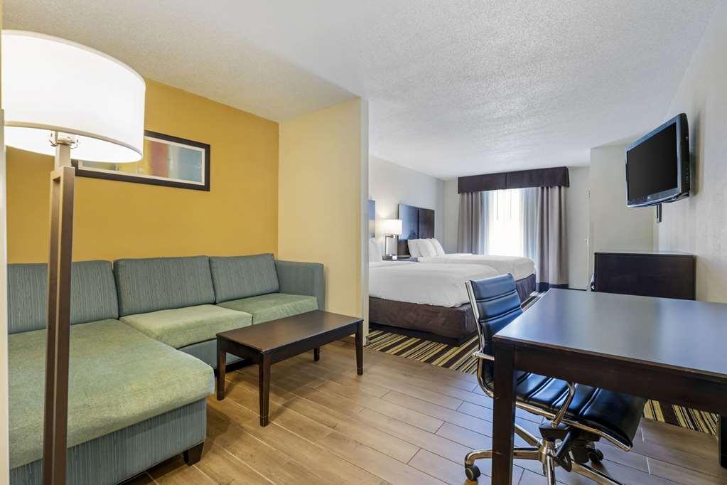 Comfort Inn & Suites Triadelphia Номер фото