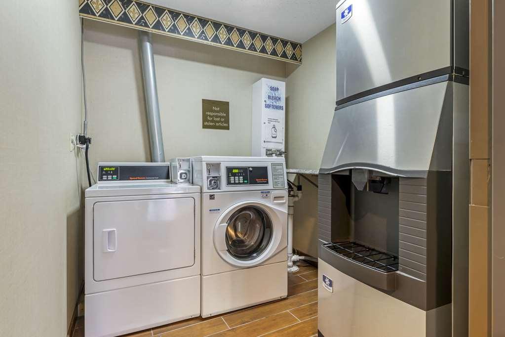 Comfort Inn & Suites Triadelphia Удобства фото