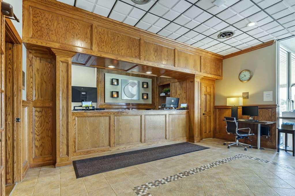 Comfort Inn & Suites Triadelphia Интерьер фото