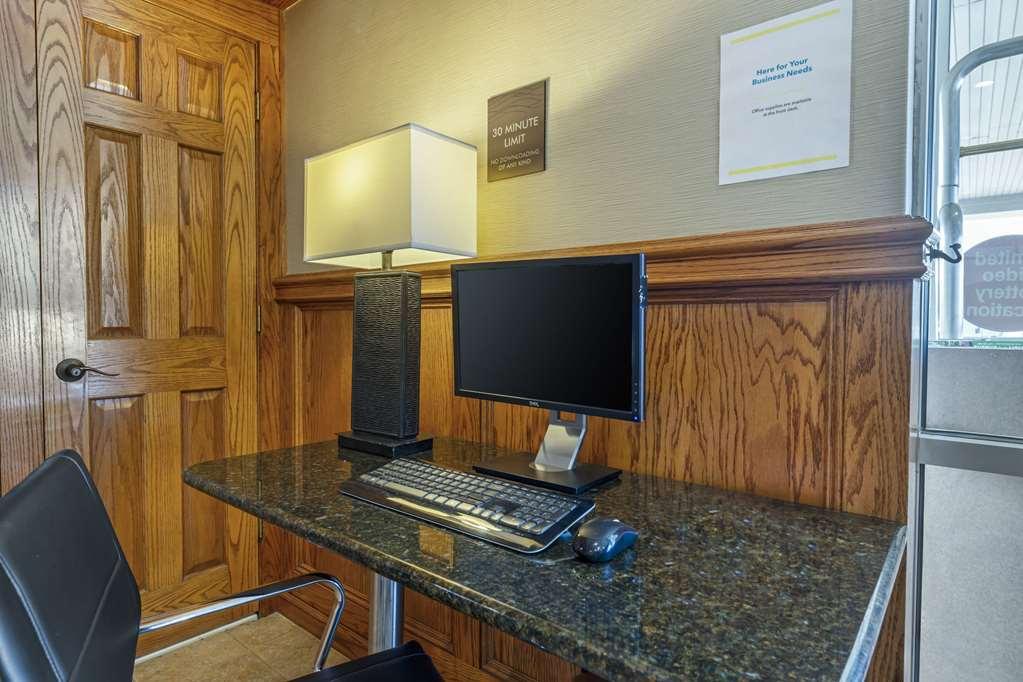 Comfort Inn & Suites Triadelphia Удобства фото