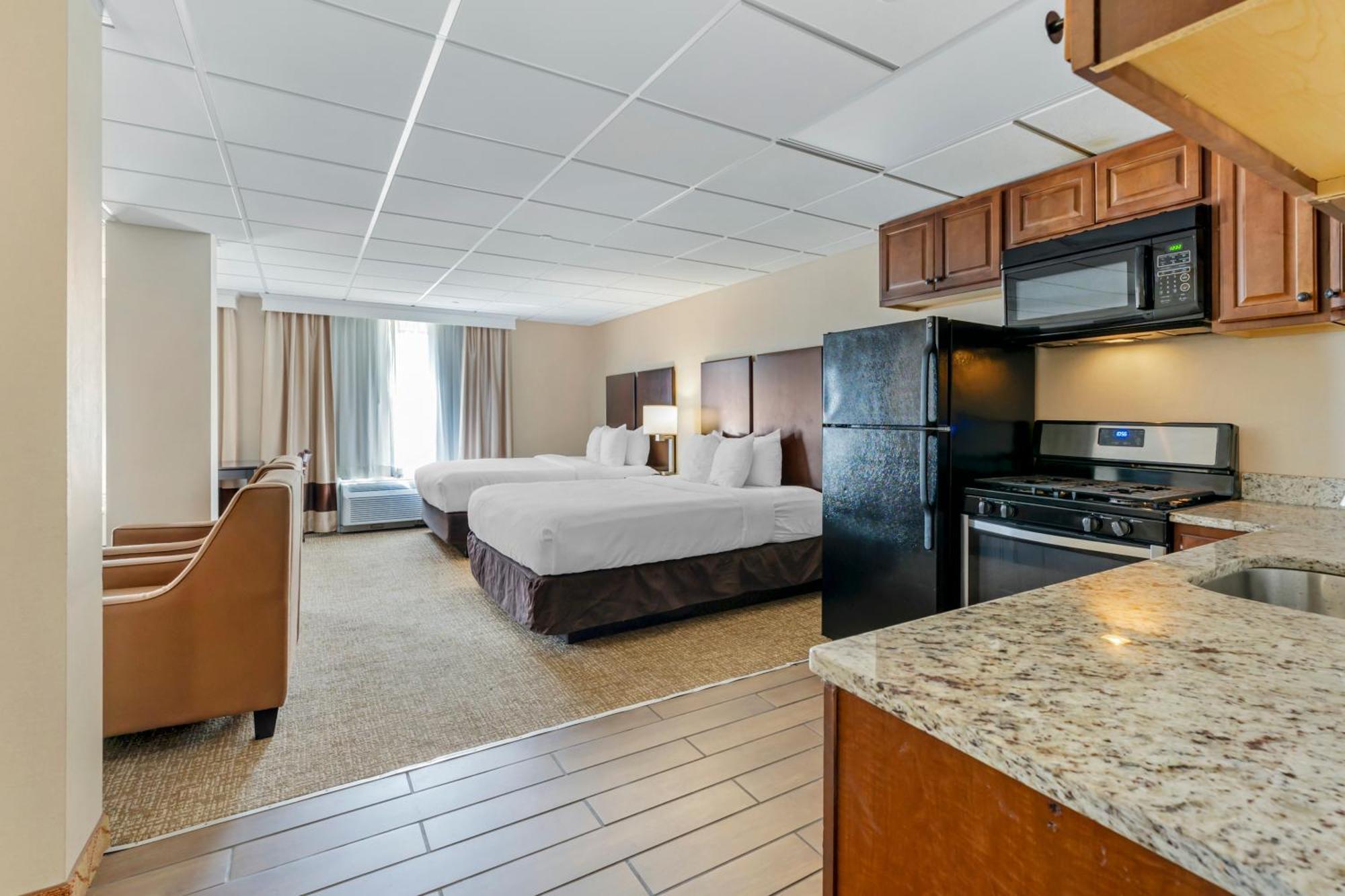 Comfort Inn & Suites Triadelphia Экстерьер фото