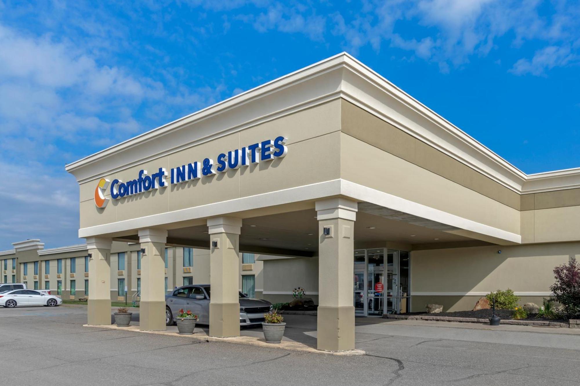 Comfort Inn & Suites Triadelphia Экстерьер фото